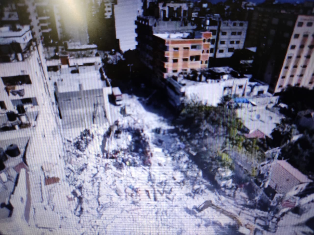 इजराइल का चरमपंथी संगठन हमास पर हमला जारी, गाजा सिटी में पर हवाई हमले